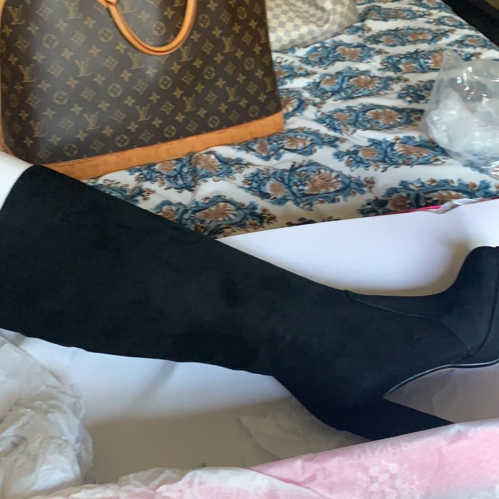 Vince Camuto boots BROWN pair sold